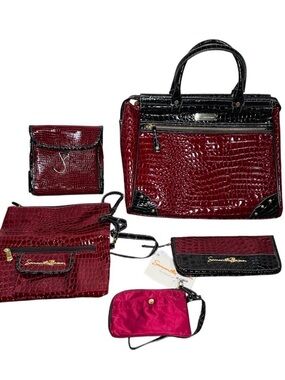Samantha Brown NEW Red Black Travel Bags 5 piece set Set, passport, makeup bags